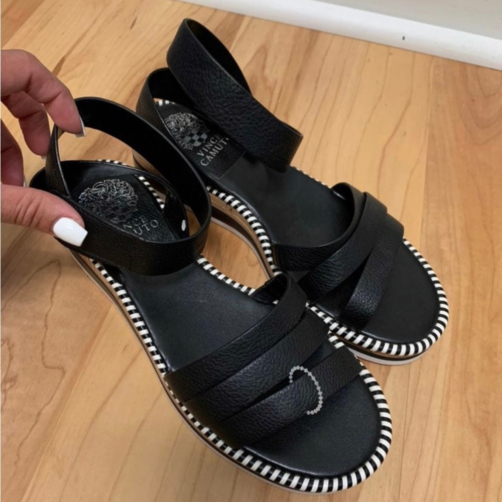 ❌SOLD❌VINCE CAMUTO SANDALS SIZE 7.5 New